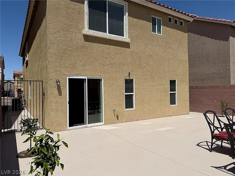 5889 Azzura Palms Ave — Photo 32