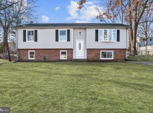 41 Rosedale Ave, Ewing, NJ 08638