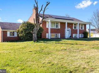29 N Berlin Pike, Lovettsville, VA 20180