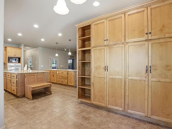5th image of 545 Macedo Rd