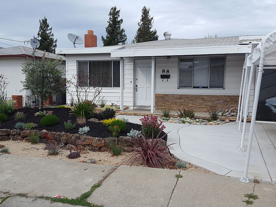 1st image of 88 Carolyn Dr