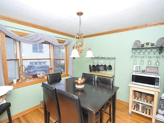 5th image of 213 Orchard Park Dr