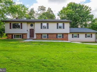 9767 Reeves Ct, Warrenton, VA 20186