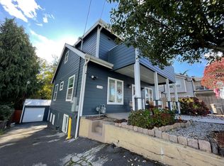 28 NE Bridgeton Rd, Portland, OR 97211