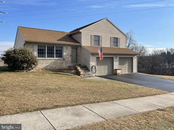 1114 Kent Dr, Mechanicsburg, PA 17050