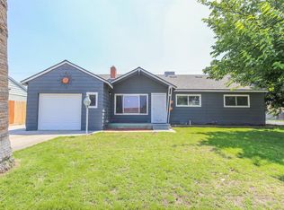 4572 N Sunnyside Ave, Fresno, CA 93727