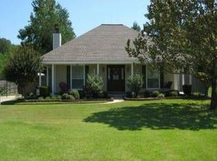 9512 Trendale Dr, Greenwell Springs, LA 70739