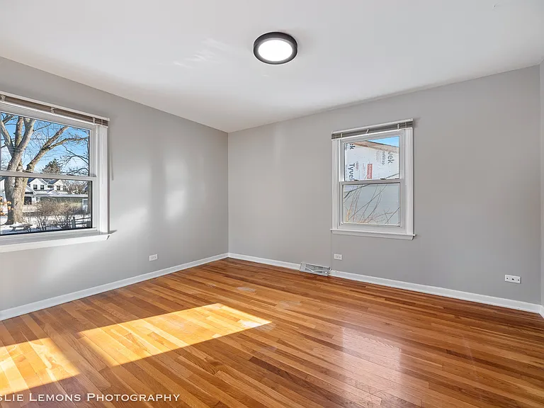 1028 Douglas Ave — Photo 7