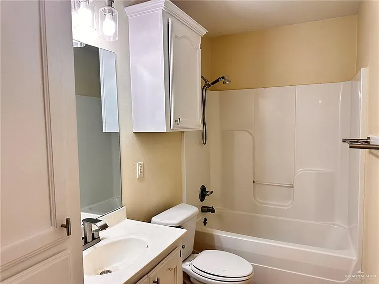 1913 W Western Dr #2 — Photo 11