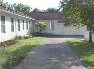 1301 SE Riverside Dr, Evansville, IN 47713