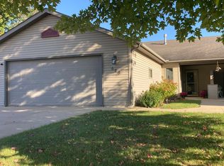 629 Sandy Ct, Wanamingo, MN 55983