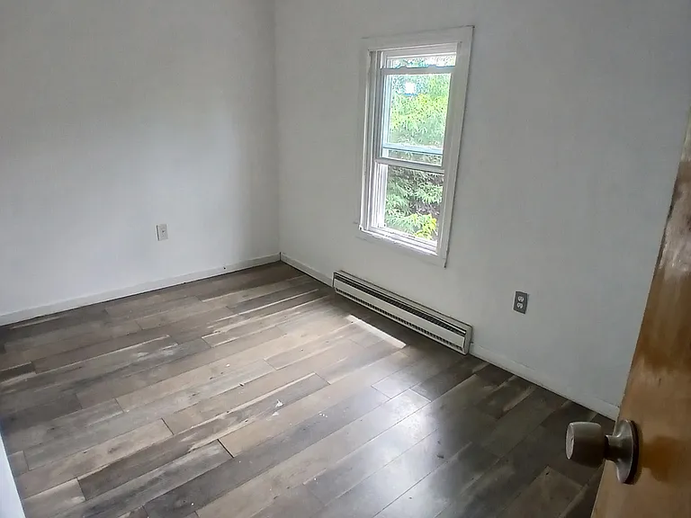 1706-1708 Wayne Ave #1 — Photo 10