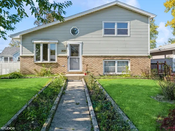 2022 Gilboa Ave, Zion, IL 60099