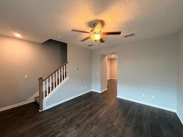 4042 Saddlecreek Way — Photo 4