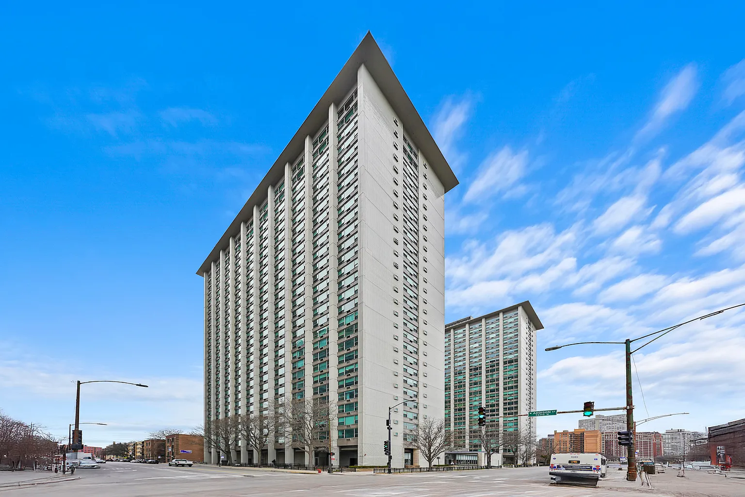 3600 N Lake Shore Dr APT 207 photo 1