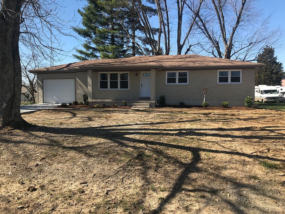 1st image of 135 Dennis Dr