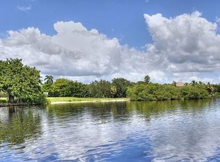 600 Overriver Dr, North Fort Myers, FL 33903