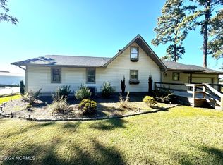 639 Crabtree Rd, Belhaven, NC 27810