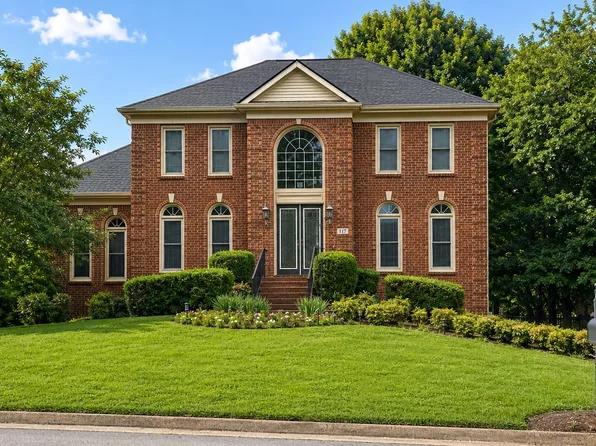 915 Briarwood Crst, Nashville, TN 37221