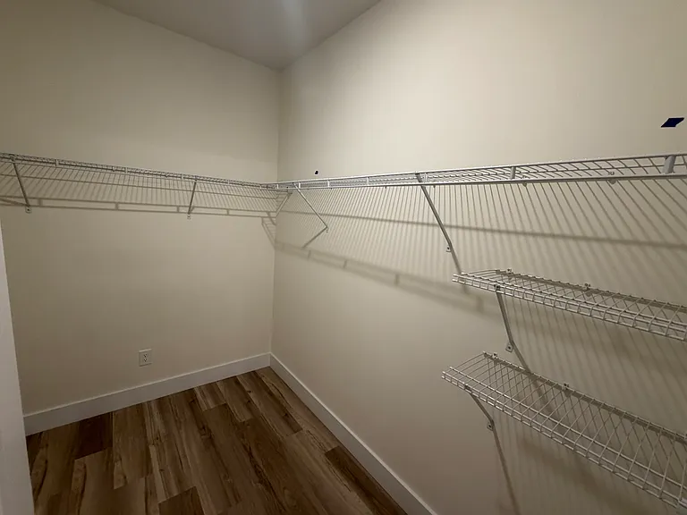 3796 Hawks Creek Dr — Photo 28