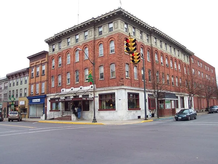 The Hotel Edison — Photo 1