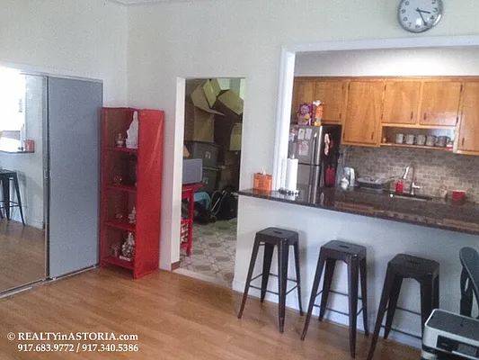 Rented by Alexiou Realty | media 1