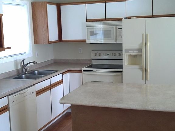 2nd image of 1848 12th St E