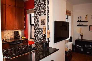 Rented by Sotheby's International Realty