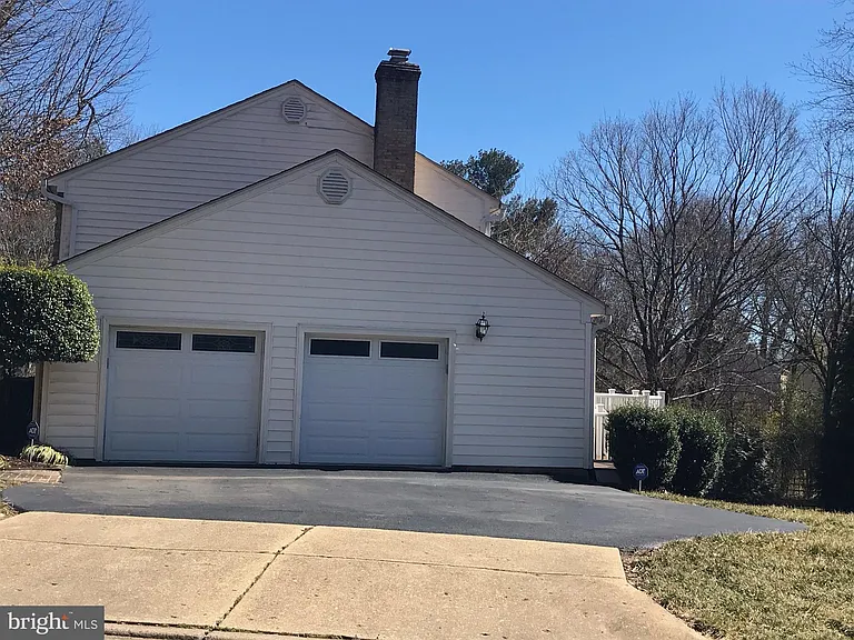 1171 Foxhound Ct — Photo 2