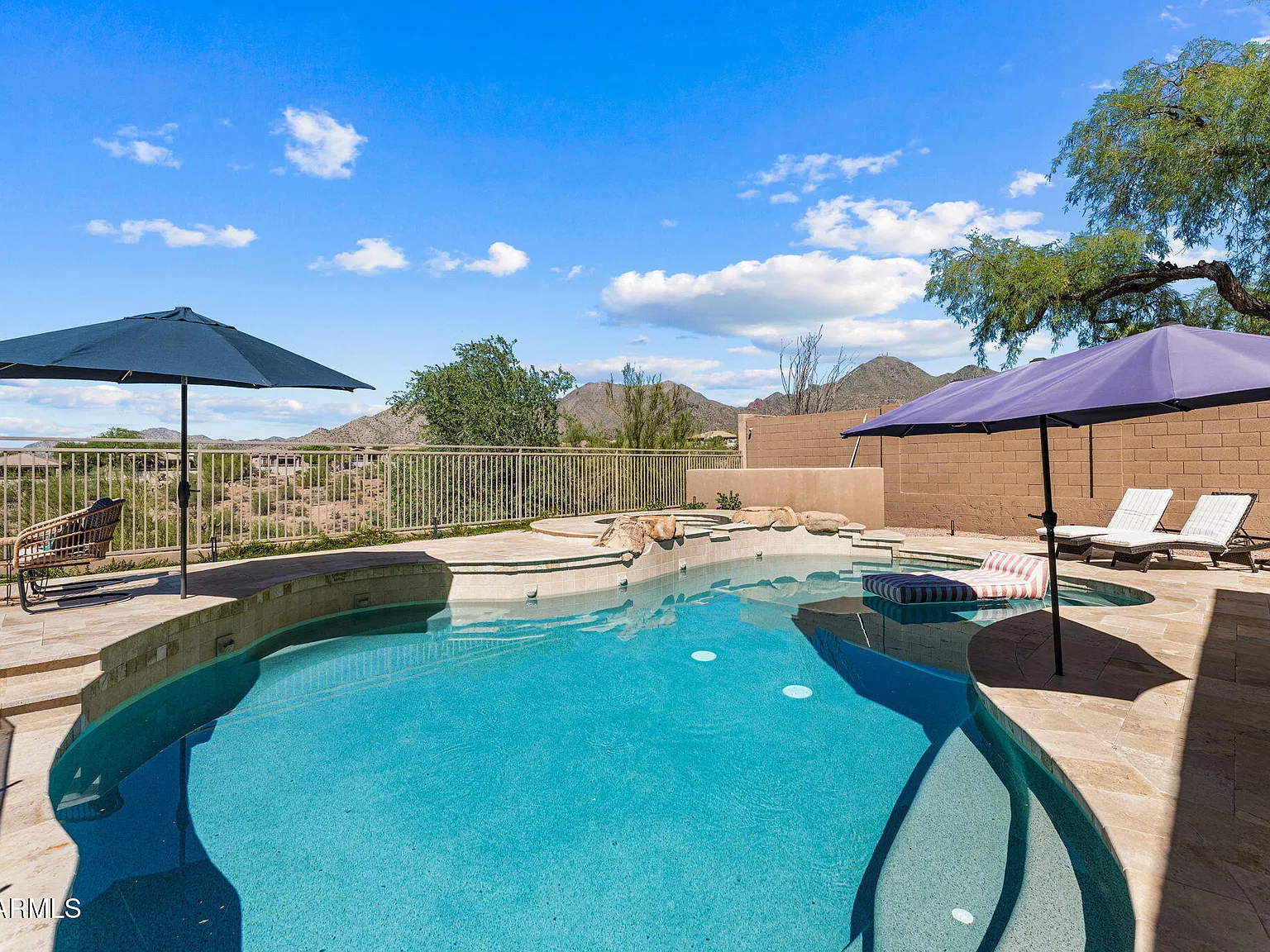 5 bed, 3.5 bath, 3498 sqft, $10,000 — Photo 3