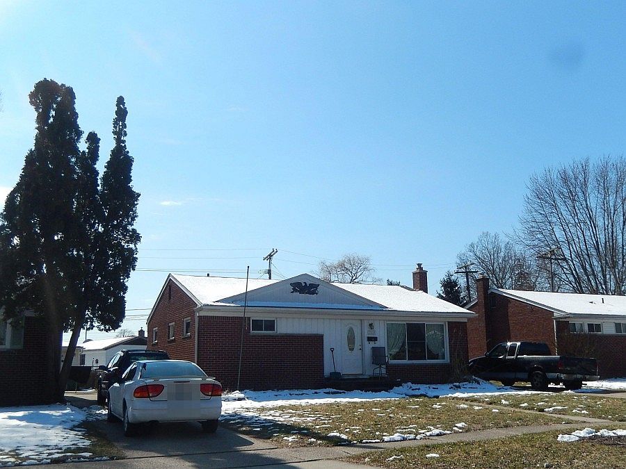 1st image of 32659 Alvin St