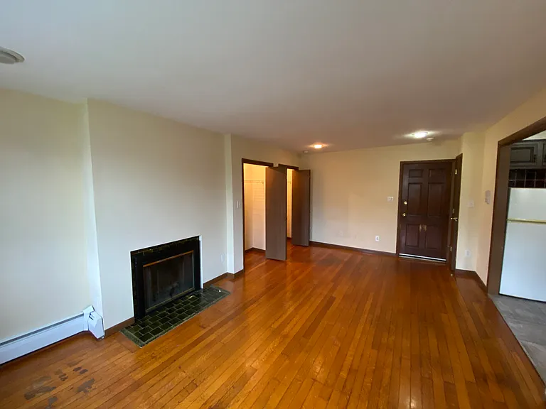 33 Chestnut St — Photo 5