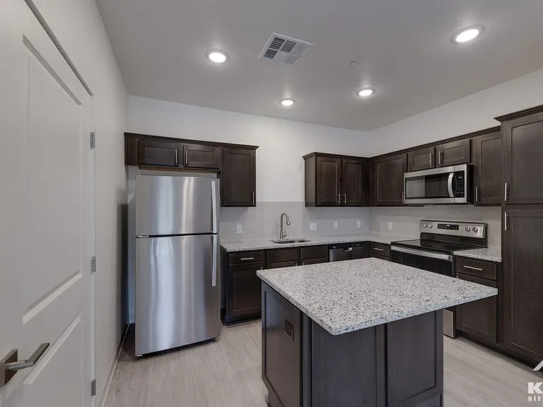 Liberty Gardens Apartments — Photo 17