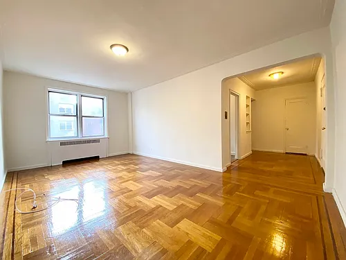 140 Vancortlandt Ave #1B Photo 1