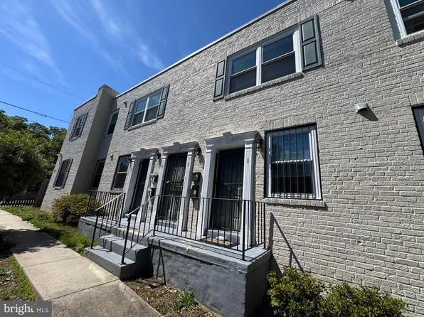 429 60th St NE APT 2, Washington, DC 20019