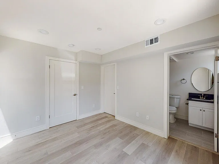953 1/2 N Mariposa Ave #1/2 — Photo 27
