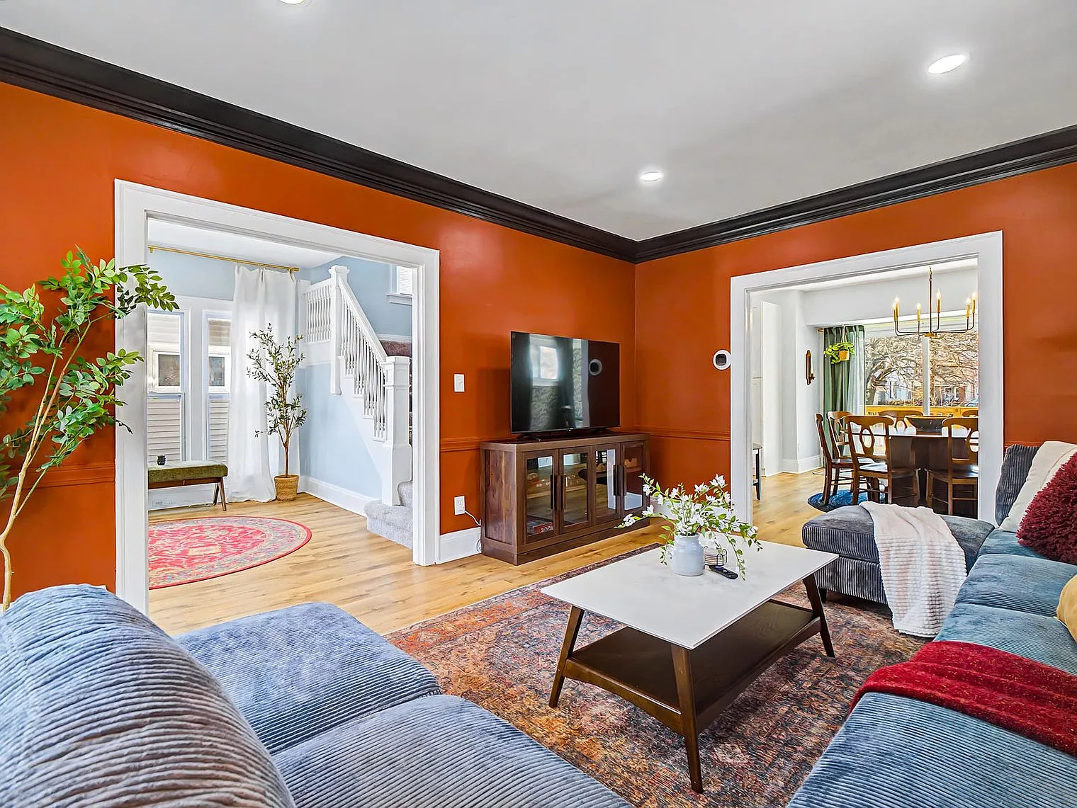 4 bed, 2.0 bath, 1463 sqft, $5,318 — Photo 3