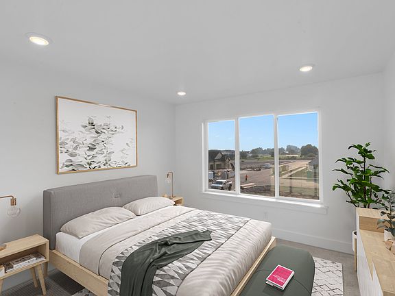 The photos are staged and may not reflect the current condition or contents of the property.