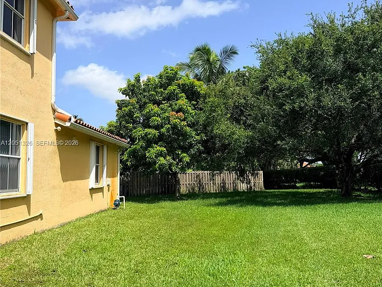 3802 SW 165th Ter — Photo 18