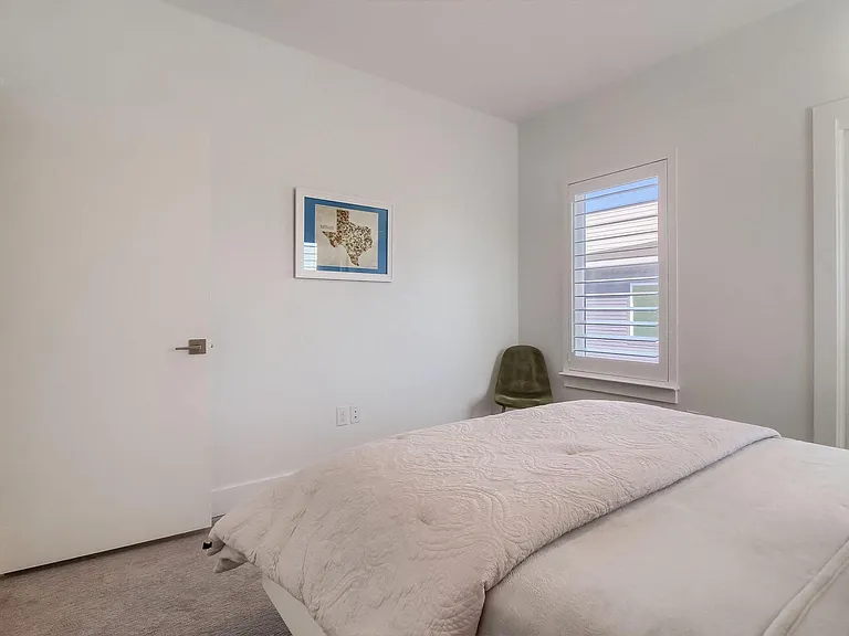 2112 Thornton Rd — Photo 30