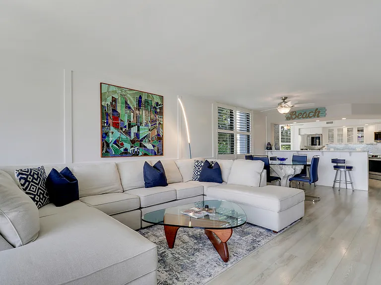 515 Bay Colony Dr N — Photo 18