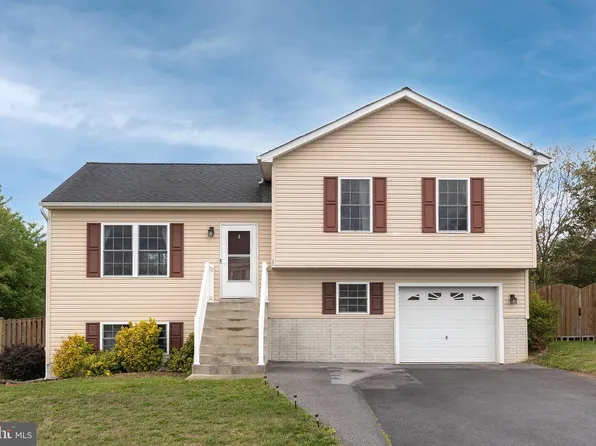 66 McKinley Ct, Inwood, WV 25428