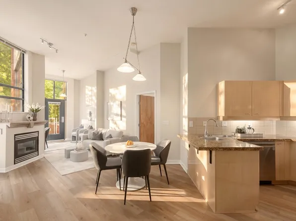 2228 Marstrand Ave #102, Vancouver, BC V6K 4T1