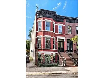 574 Carlton Avenue in Prospect Heights