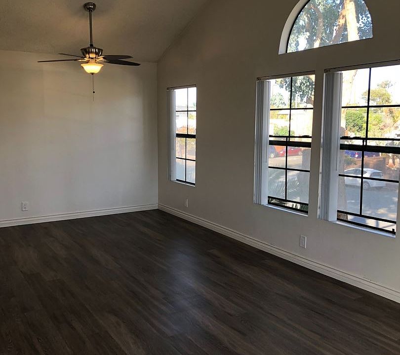 2nd image of 3101 Juniper St APT 6