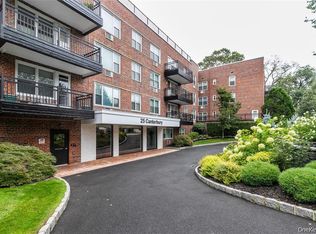 25 Canterbury Road #2F, Great Neck, NY 11021