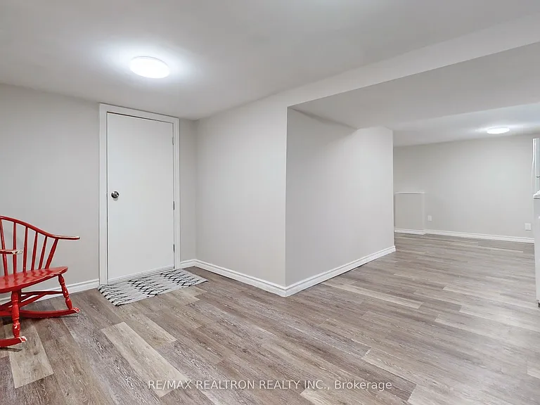 14 Myrtle Ave — Photo 30