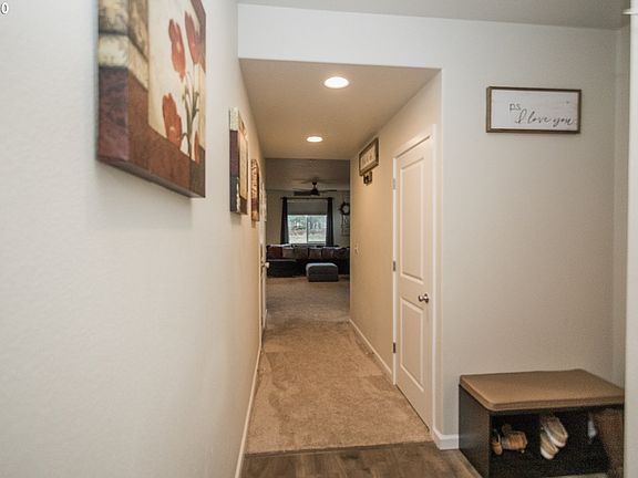 2nd image of 907 Bear Creek Dr