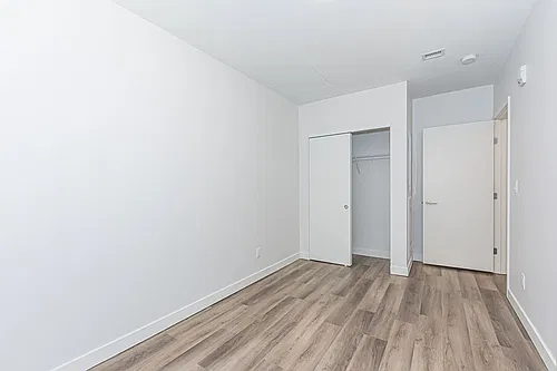 Floor plan Work & Live - One Bedroom (Main floor)