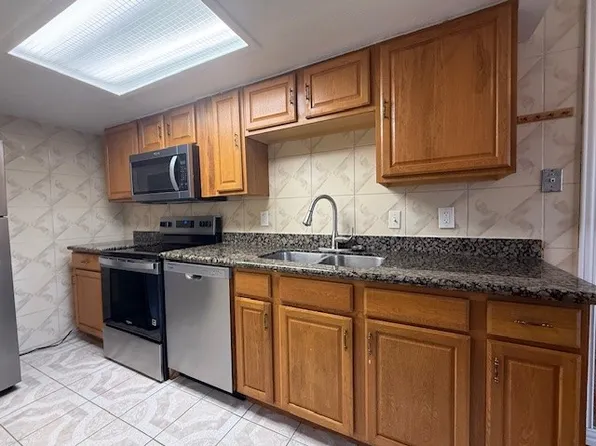 12802 Midway Rd APT 2016, Dallas, TX 75244